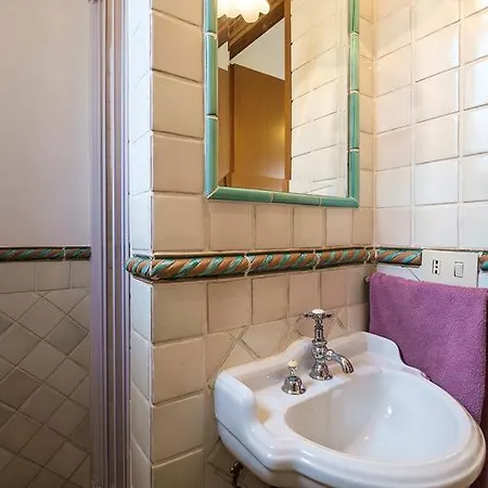 Attico Finocchiaro - Terrazza In Centro Wifi Free 팔레르모