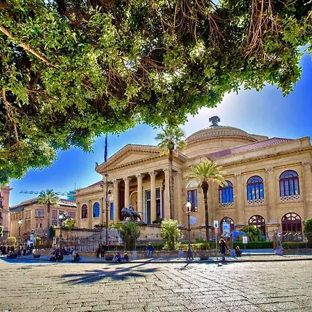 아파트 Attico Finocchiaro - Terrazza In Centro Wifi Free